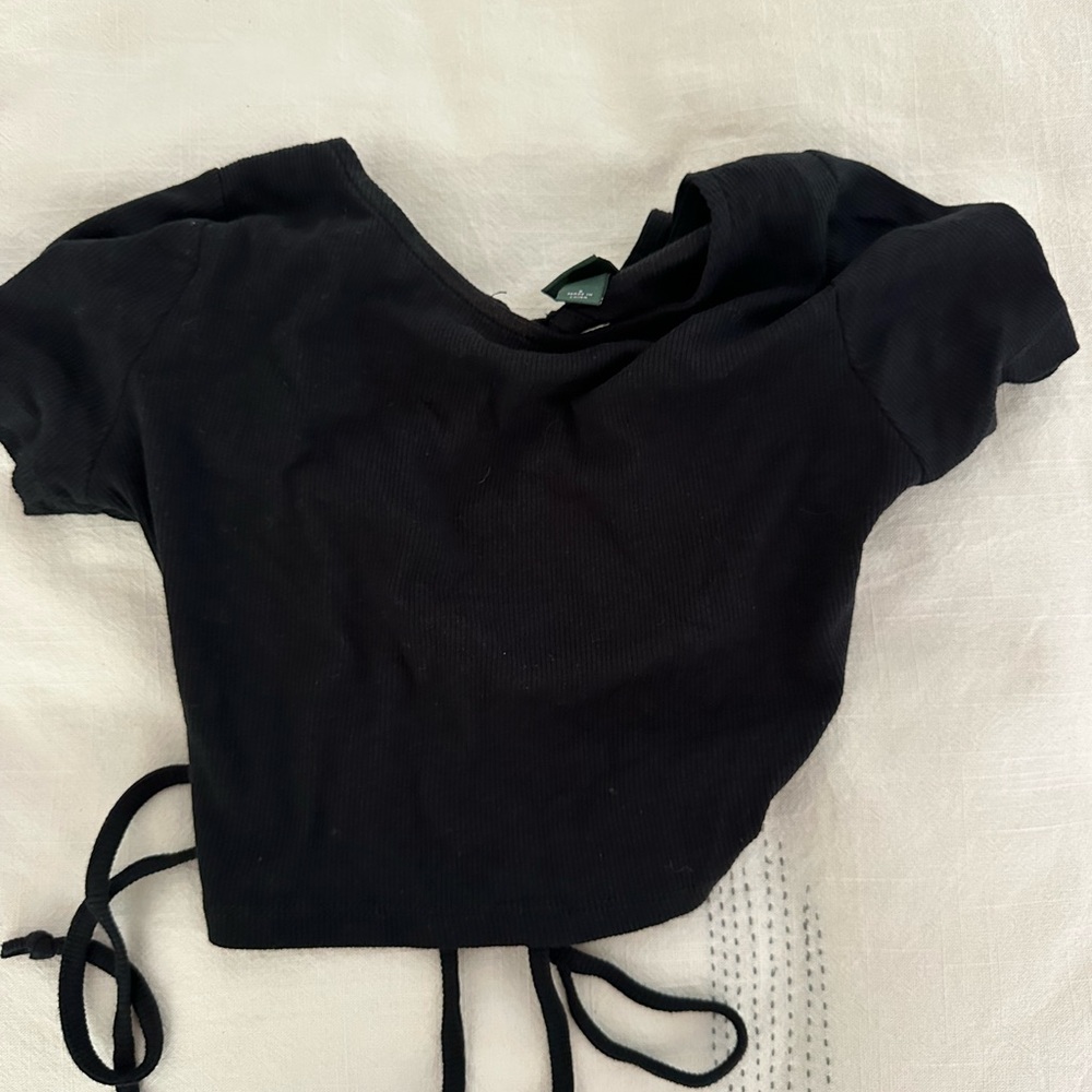 Black crop top